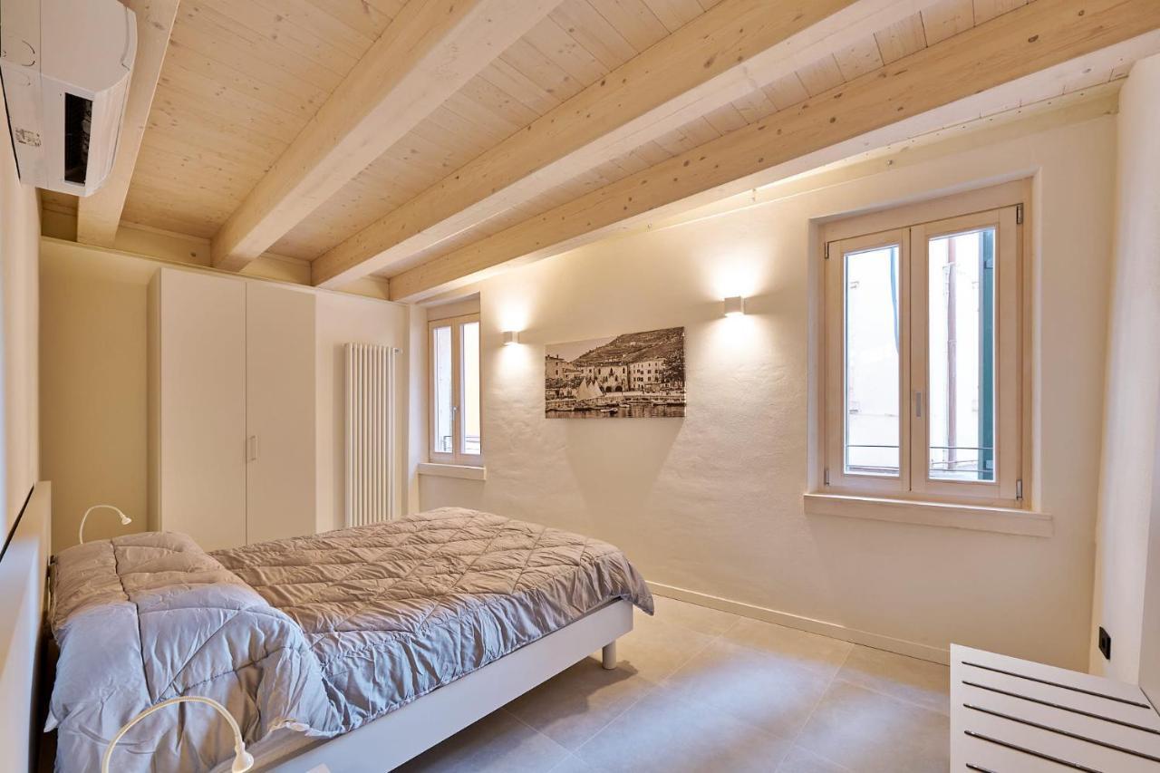 Apartmentsgarda - Residenza Mercanti Εξωτερικό φωτογραφία