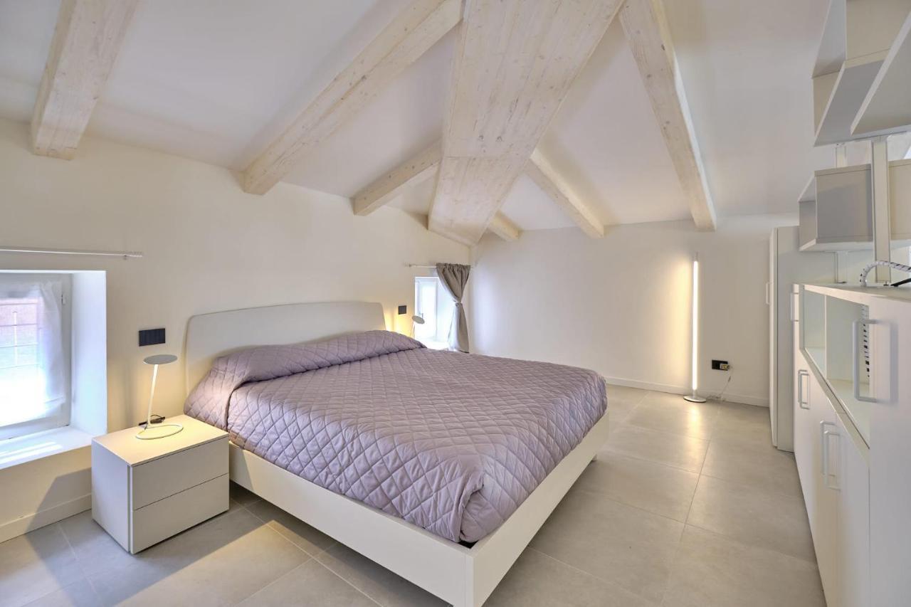 Apartmentsgarda - Residenza Mercanti Εξωτερικό φωτογραφία