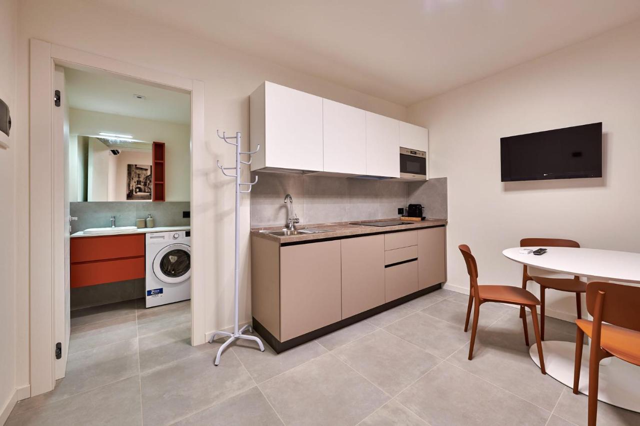 Apartmentsgarda - Residenza Mercanti Εξωτερικό φωτογραφία
