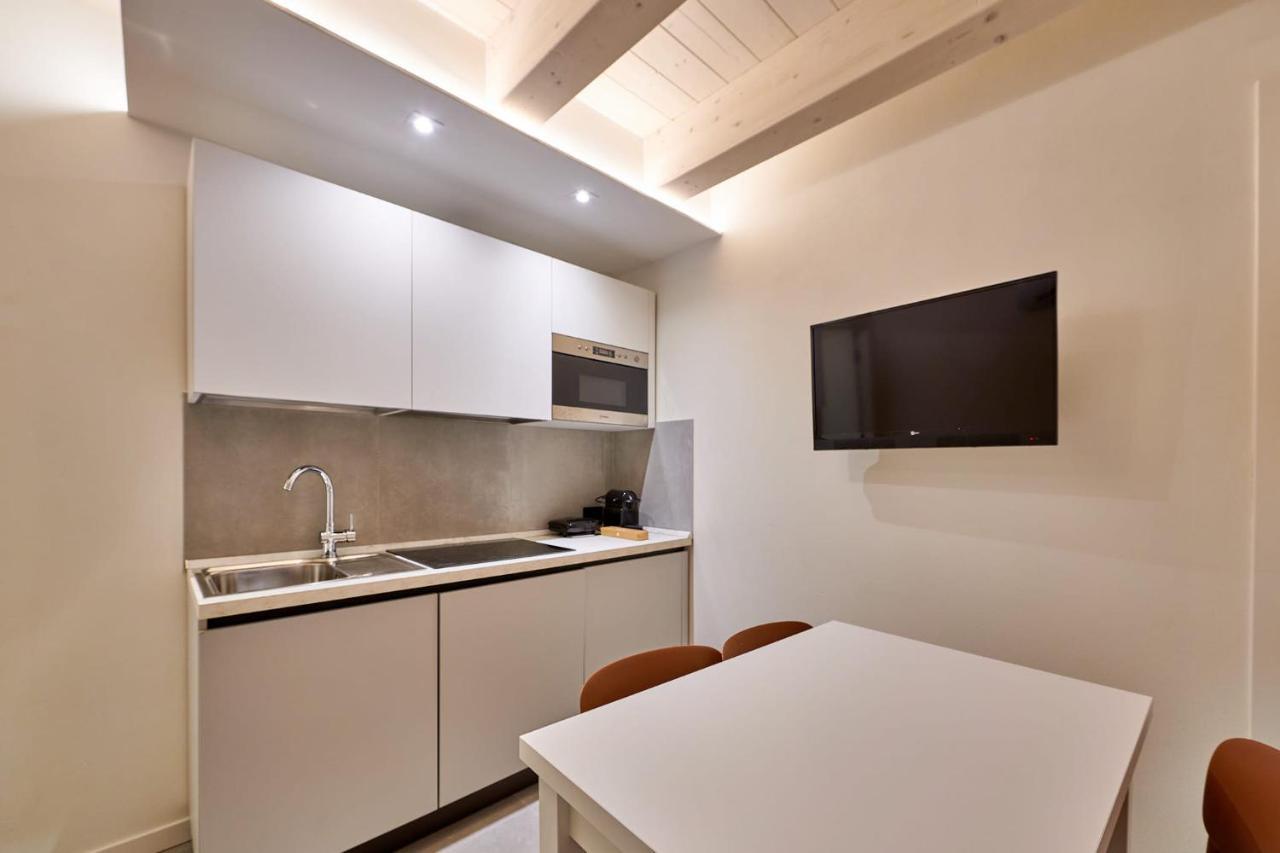 Apartmentsgarda - Residenza Mercanti Εξωτερικό φωτογραφία