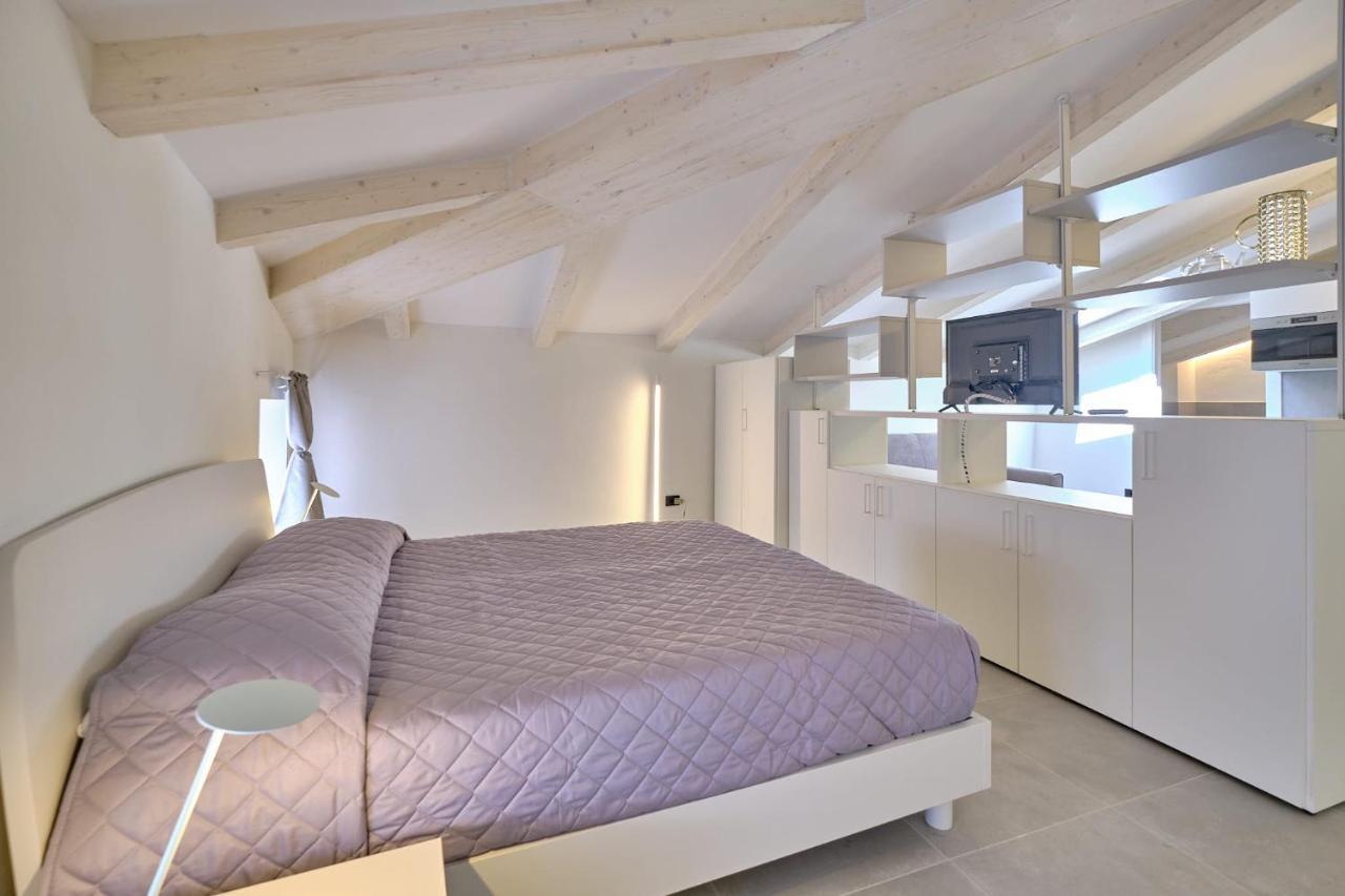 Apartmentsgarda - Residenza Mercanti Εξωτερικό φωτογραφία
