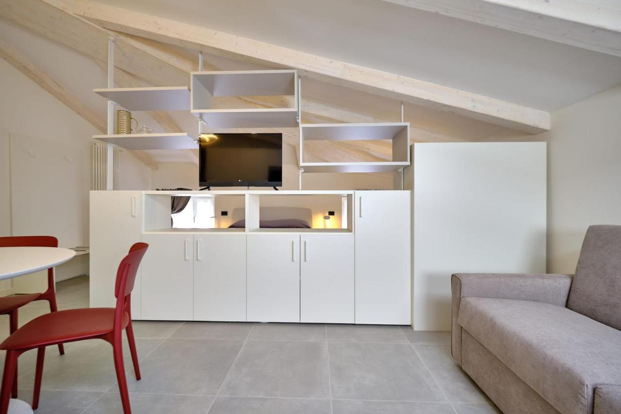 Apartmentsgarda - Residenza Mercanti Εξωτερικό φωτογραφία