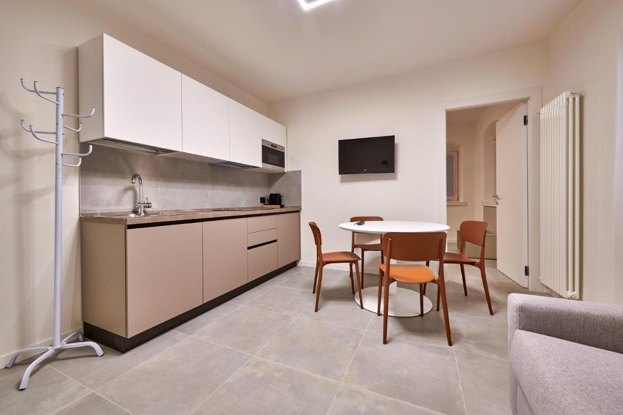 Apartmentsgarda - Residenza Mercanti Εξωτερικό φωτογραφία